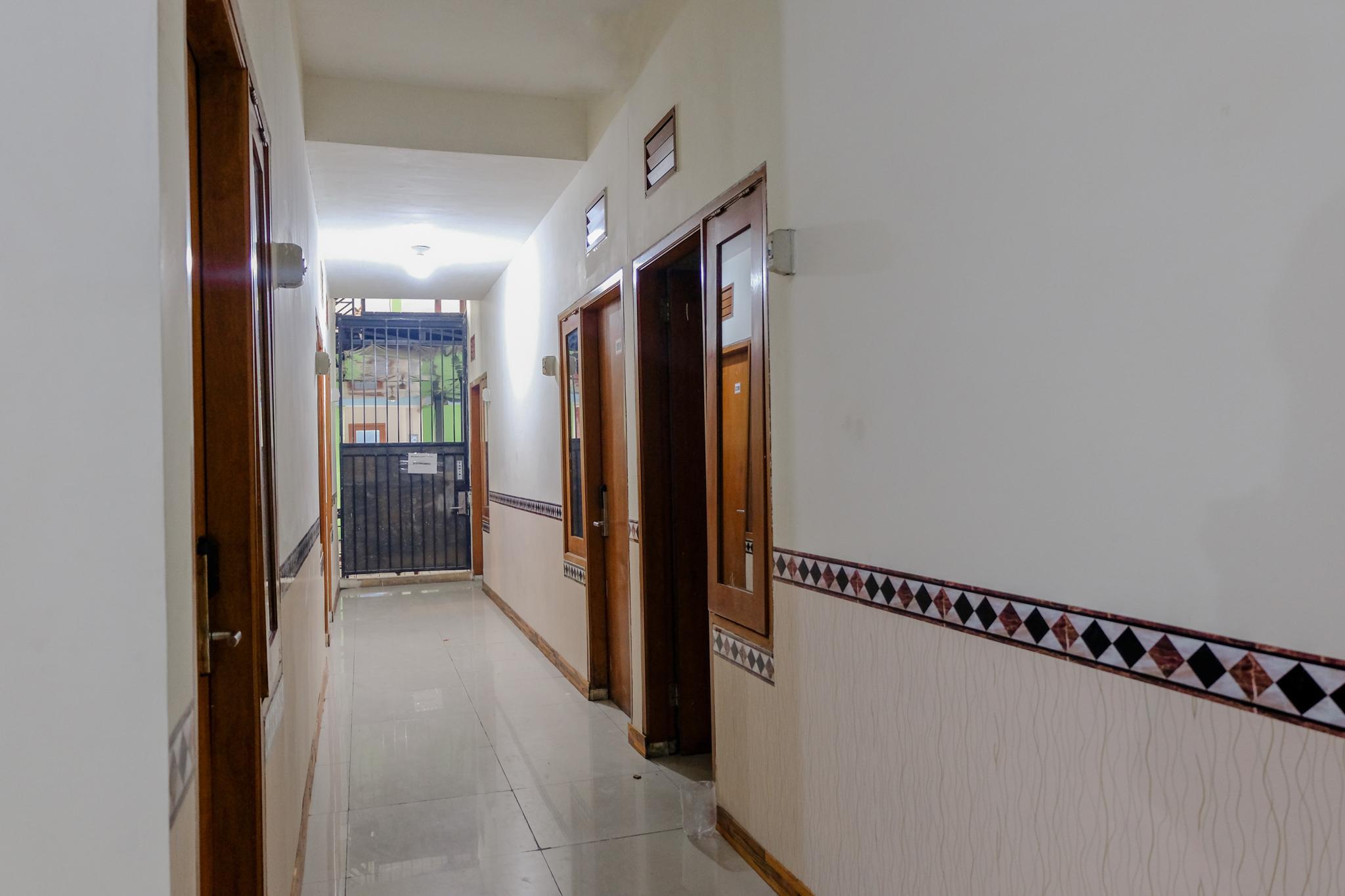 Reddoorz Near Flyover Arjosari มะลัง ภายนอก รูปภาพ
